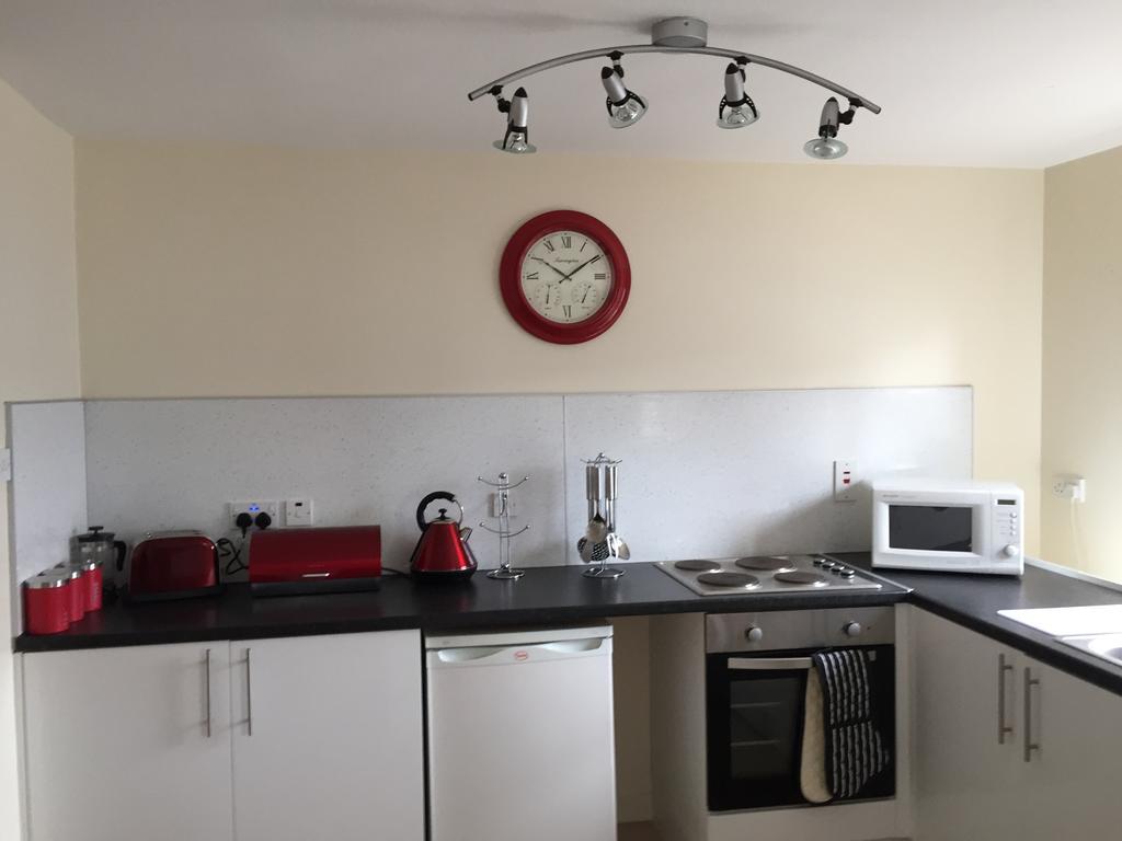 3 Varis Apartments Forres Bagian luar foto