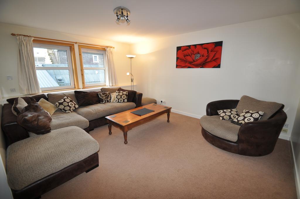 3 Varis Apartments Forres Bagian luar foto