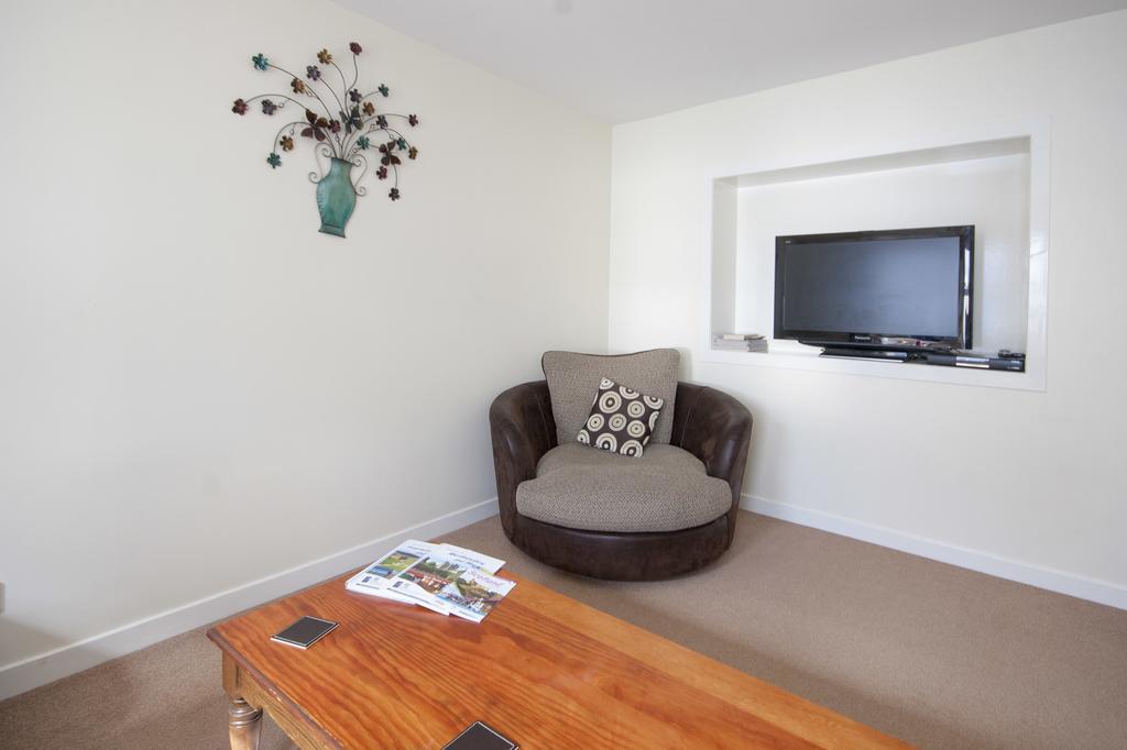 3 Varis Apartments Forres Bagian luar foto