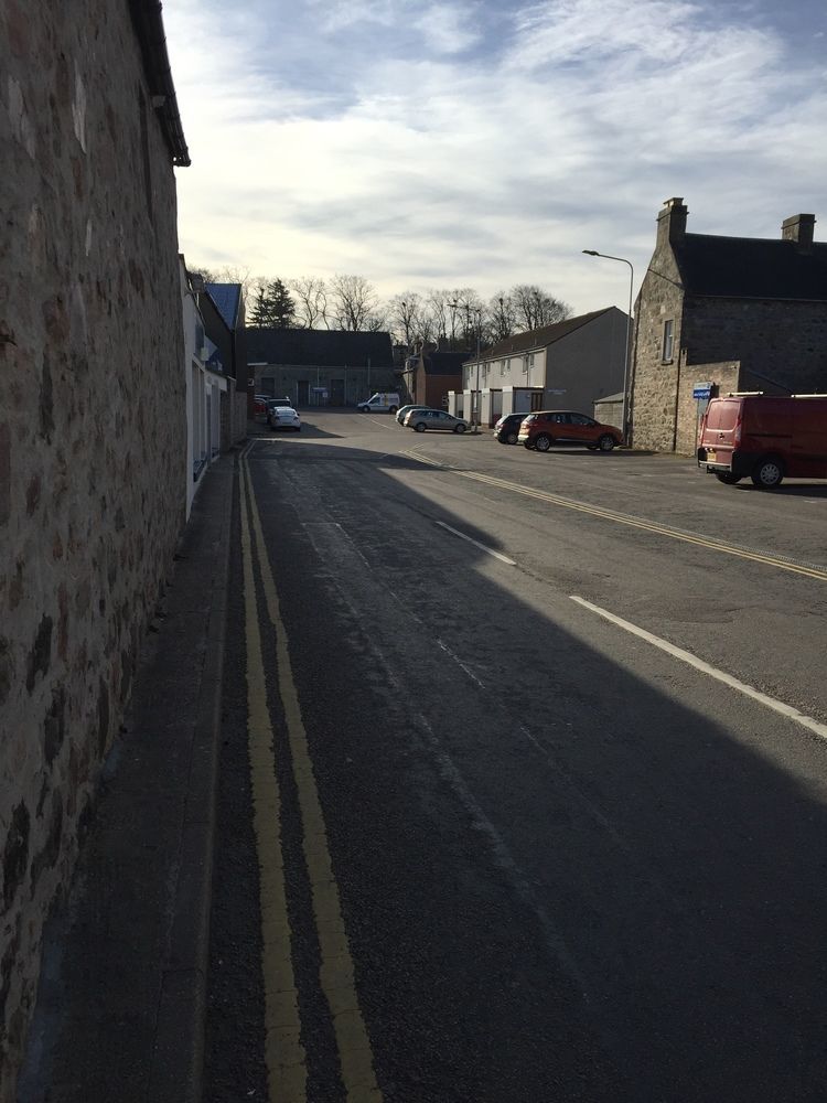 3 Varis Apartments Forres Bagian luar foto
